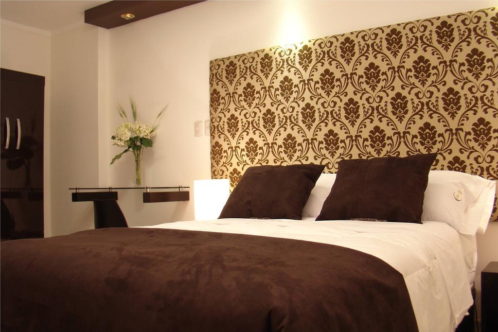Hostal Media Luna ตรูคีโย ภายนอก รูปภาพ