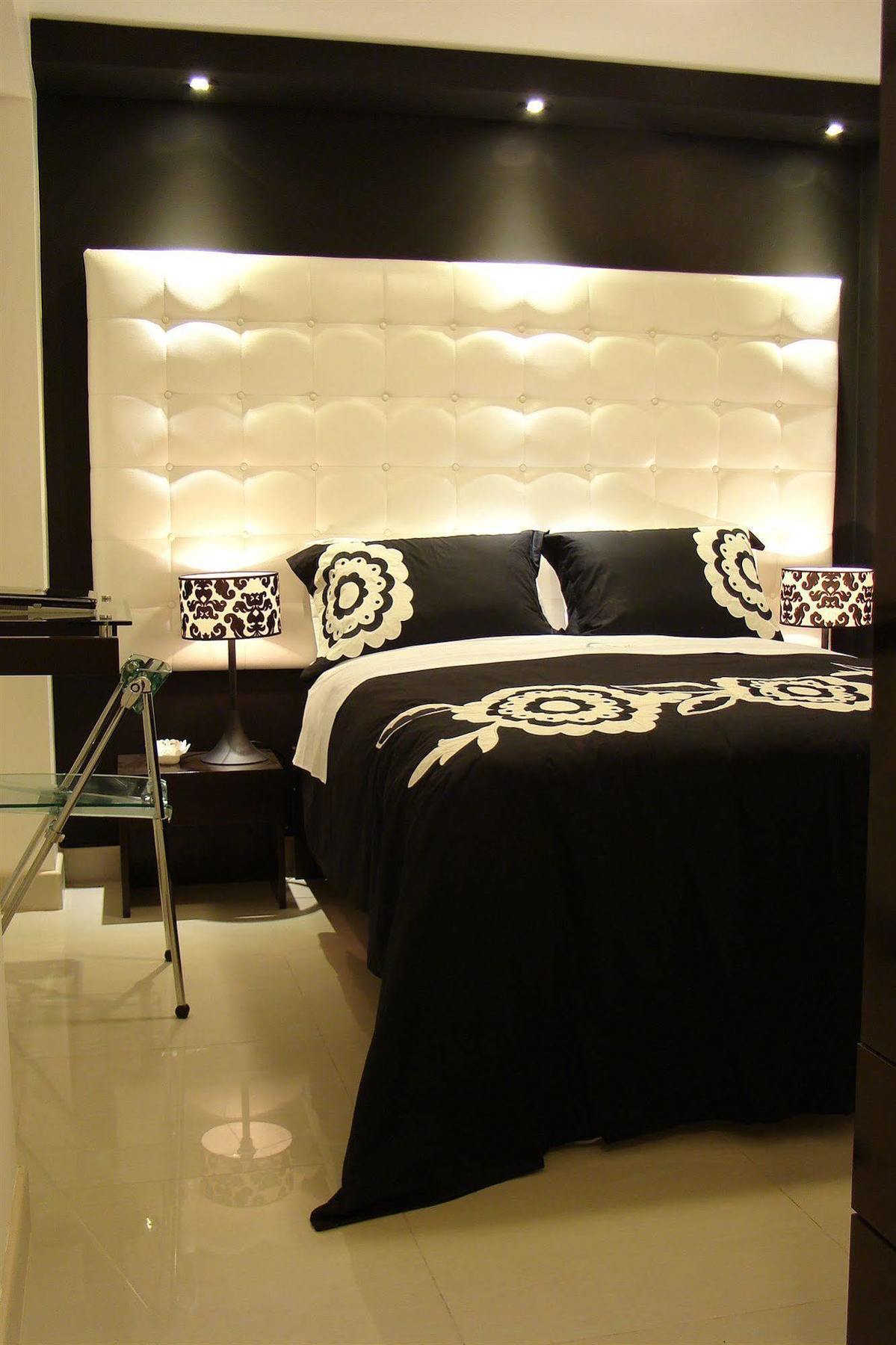 Hostal Media Luna ตรูคีโย ภายนอก รูปภาพ